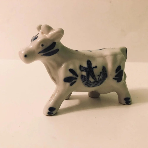 Vintage Hand Painted Delfts Blue  Cow Figurine Windmill 3.5 Inch Long - Picture 2 of 12